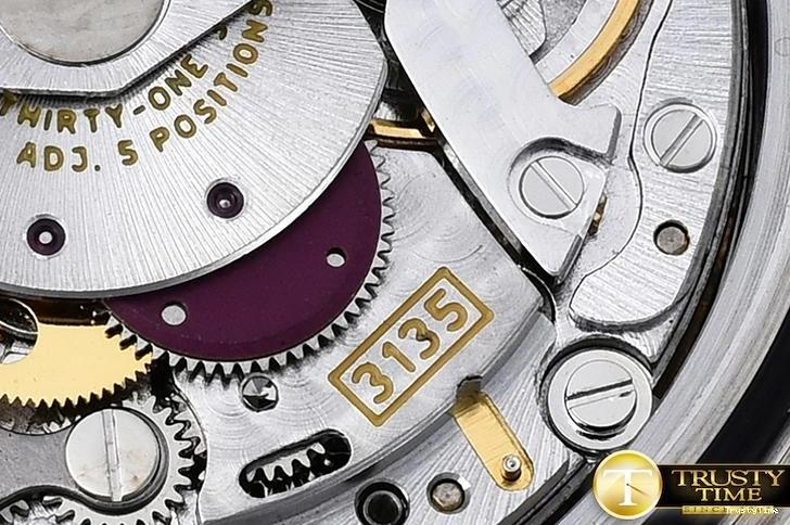 0304 ROLSD061 – SeaDweller UrbanChic 1020